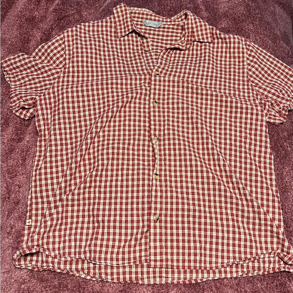 Men’s XXL short sleeve button down.